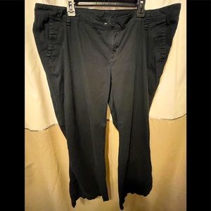 Old Navy black dress pants, size 20, worn once. Lightweight and comfy.